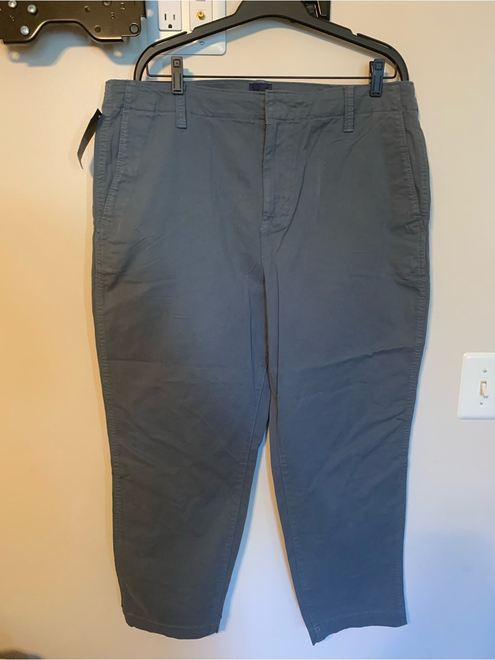 New Woman’s GAP Slate Blue Cropped Ankle Pants. Size 16